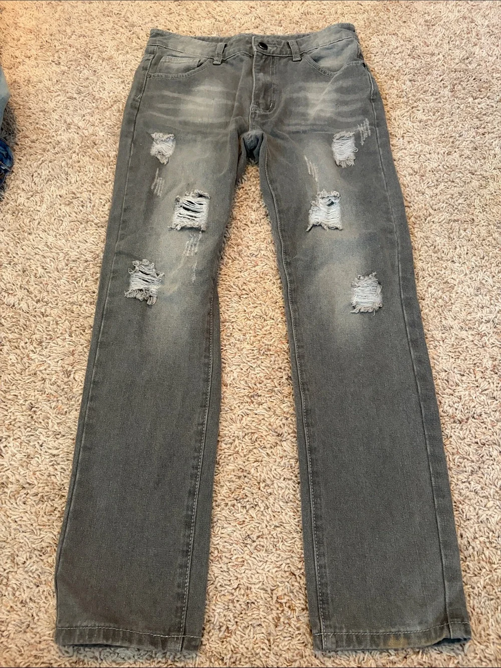 Men's Distressed Grey Straight-Leg Jeans